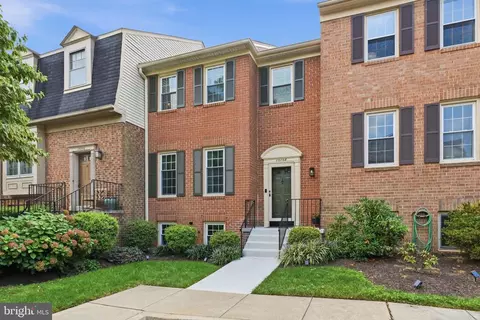 10108 Langhorne Ct, Bethesda, MD 20817