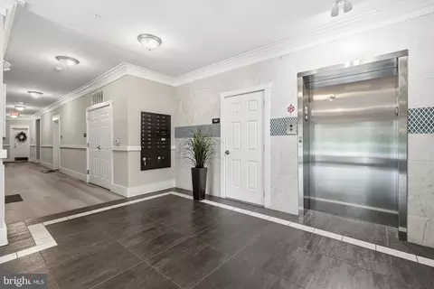 Entry Way - 3825 Doc Berlin Dr #22, Silver Spring, MD 20906 photo 1 of 4