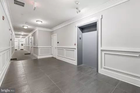 Entry Way - 3825 Doc Berlin Dr #22, Silver Spring, MD 20906 photo 4 of 4