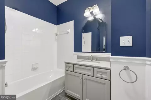 Bath - 3825 Doc Berlin Dr #22, Silver Spring, MD 20906 photo 3 of 3