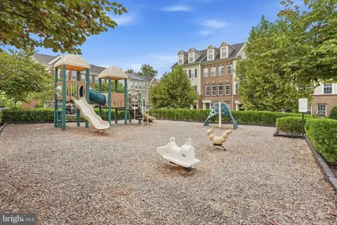 Exterior - 3825 Doc Berlin Dr #22, Silver Spring, MD 20906 photo 3 of 7
