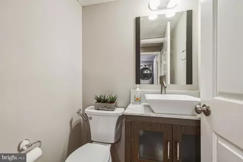 Bath - 1341 Crockett Ln, Silver Spring, MD 20904 photo 1 of 4