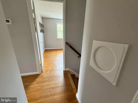 Entry Way - 900 Lamberton Dr, Silver Spring, MD 20902 photo 3 of 4