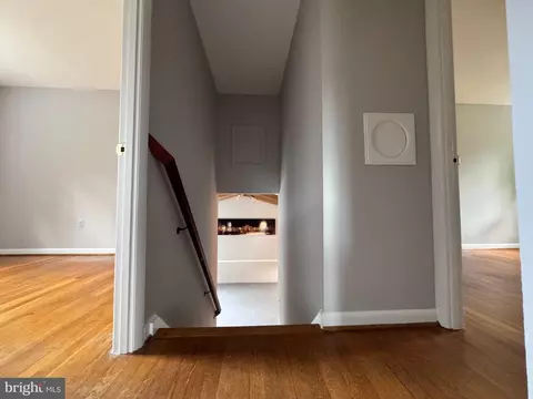 Entry Way - 900 Lamberton Dr, Silver Spring, MD 20902 photo 4 of 4