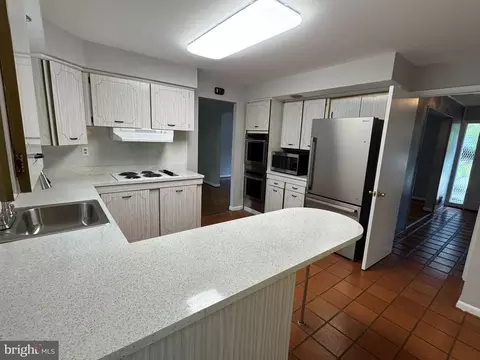 Kitchen - 900 Lamberton Dr, Silver Spring, MD 20902 photo 1 of 3