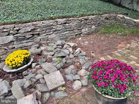 Exterior - 900 Lamberton Dr, Silver Spring, MD 20902 photo 5 of 5