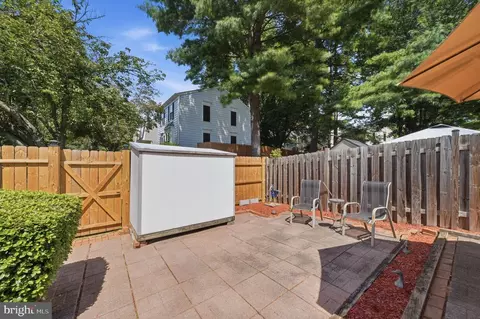 Exterior - 17516 Longview Ln, Olney, MD 20832 photo 5 of 7