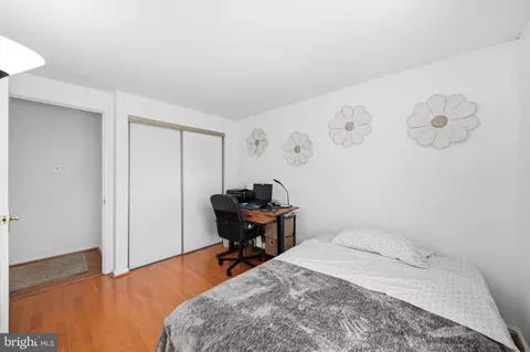 Bedroom - 17516 Longview Ln, Olney, MD 20832 photo 4 of 6