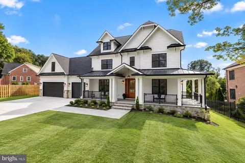 4 Sedgwick Ln, North Bethesda, MD 20852