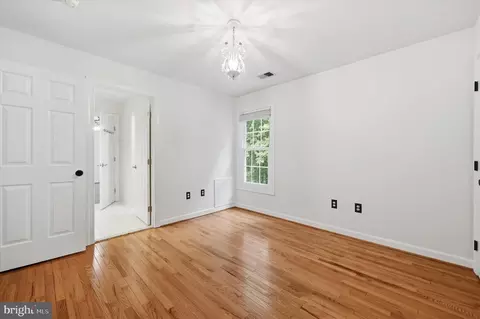 Bedroom - 4509 Random Ridge Cir, Olney, MD 20832 photo 2 of 5