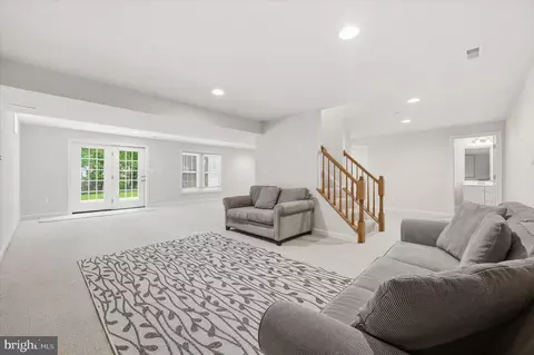 Living - 4509 Random Ridge Cir, Olney, MD 20832 photo 8 of 8