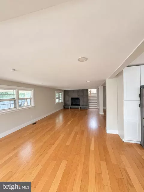 Living - 1440 Smith Village Rd, Silver Spring, MD 20904 photo 2 of 4