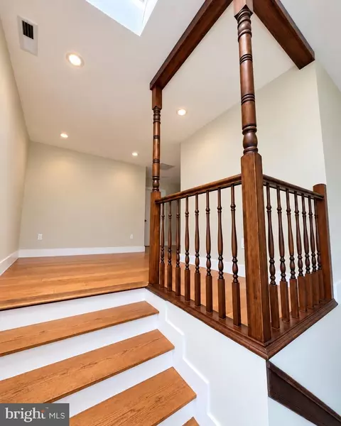 Entry Way - 1440 Smith Village Rd, Silver Spring, MD 20904 photo 7 of 7
