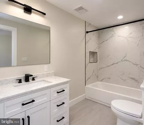 Bath - 1440 Smith Village Rd, Silver Spring, MD 20904 photo 4 of 9