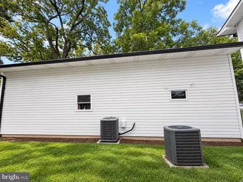 Exterior - 1440 Smith Village Rd, Silver Spring, MD 20904 photo 3 of 4