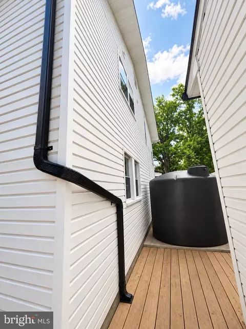 Exterior - 1440 Smith Village Rd, Silver Spring, MD 20904 photo 2 of 4