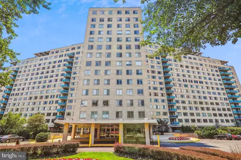 10500 Rockville Pike #719, Rockville, MD 20852