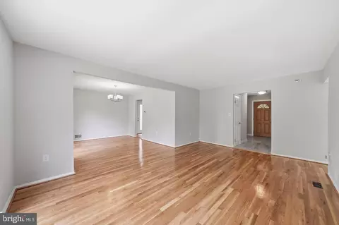Living - 14317 Sturtevant Rd, Silver Spring, MD 20905 photo 4 of 8