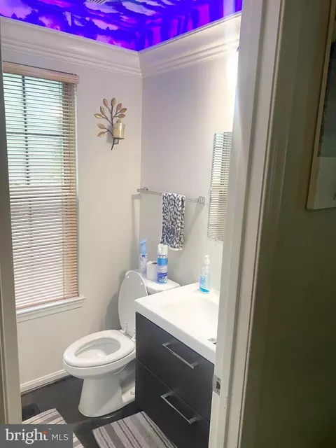 Bath - 2230 Wimbledon Cir, Silver Spring, MD 20906 photo 4 of 4