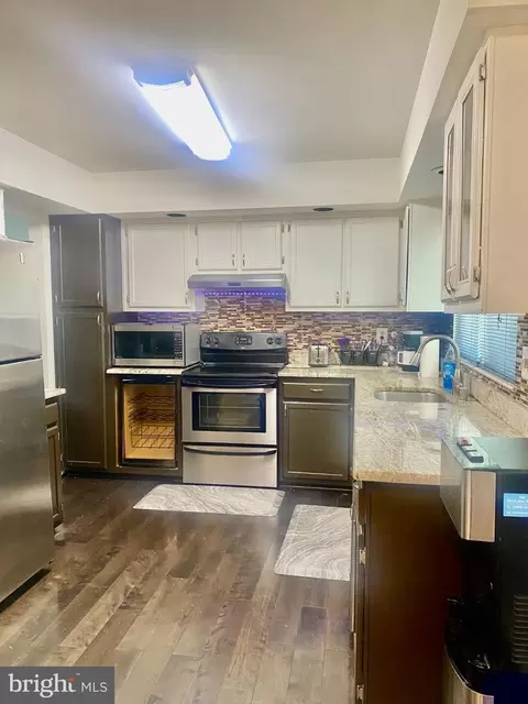 Kitchen - 2230 Wimbledon Cir, Silver Spring, MD 20906 photo 3 of 3