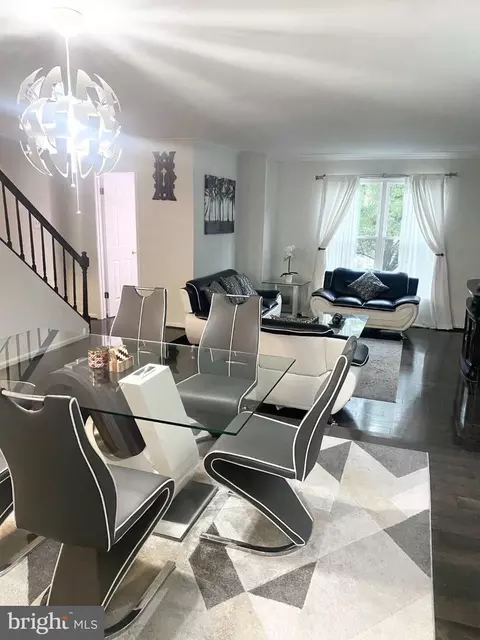 Dining - 2230 Wimbledon Cir, Silver Spring, MD 20906 photo 4 of 4