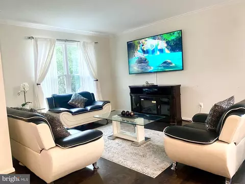 Living - 2230 Wimbledon Cir, Silver Spring, MD 20906 photo 2 of 2