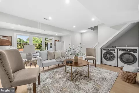 504 Dean Dr, Rockville, MD 20851