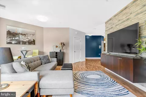 Living - 8005 13th St #106, Silver Spring, MD 20910 photo 2 of 5
