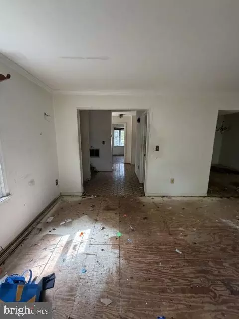 Entry Way - 10869 Lockwood Dr, Silver Spring, MD 20901 photo 7 of 16