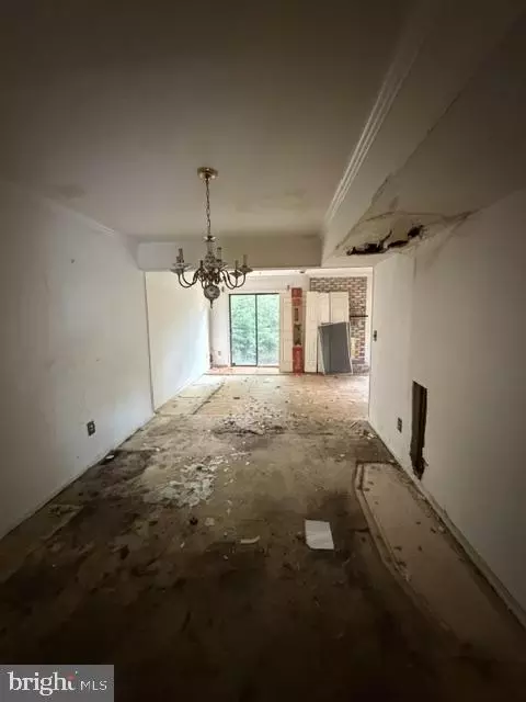 Entry Way - 10869 Lockwood Dr, Silver Spring, MD 20901 photo 10 of 16
