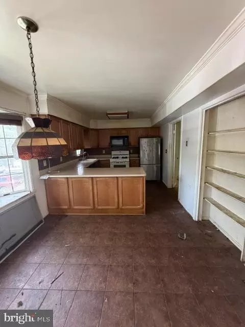 Entry Way - 10869 Lockwood Dr, Silver Spring, MD 20901 photo 3 of 16