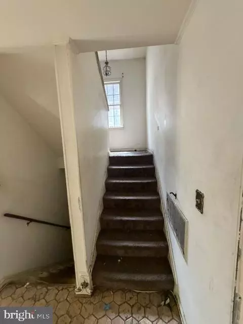 Entry Way - 10869 Lockwood Dr, Silver Spring, MD 20901 photo 11 of 16