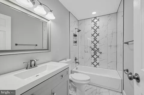 Bath - 3702 Liverpool Pl #38B, Silver Spring, MD 20906 photo 2 of 2