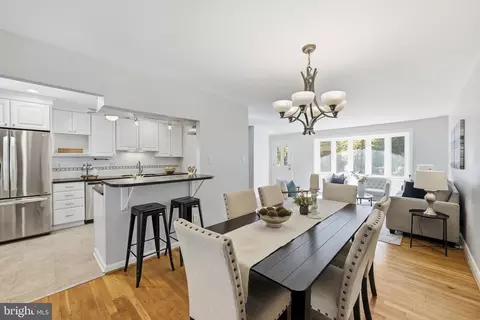 Dining - 838 Loxford Ter, Silver Spring, MD 20901 photo 3 of 4