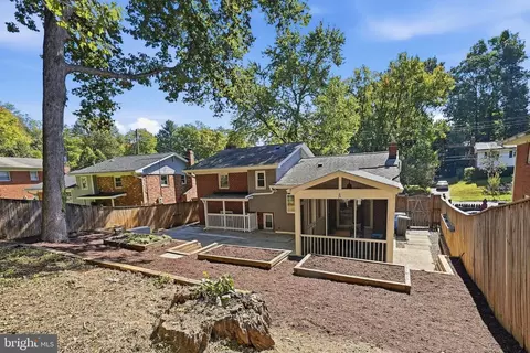 Exterior - 838 Loxford Ter, Silver Spring, MD 20901 photo 7 of 9