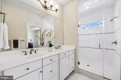 Bath - 421 Hydrangea Pl, Gaithersburg, MD 20878 photo 1 of 2