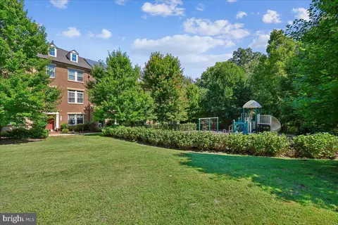 Exterior - 421 Hydrangea Pl, Gaithersburg, MD 20878 photo 6 of 11