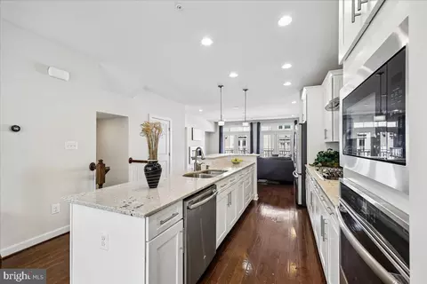 Kitchen - 421 Hydrangea Pl, Gaithersburg, MD 20878 photo 1 of 3