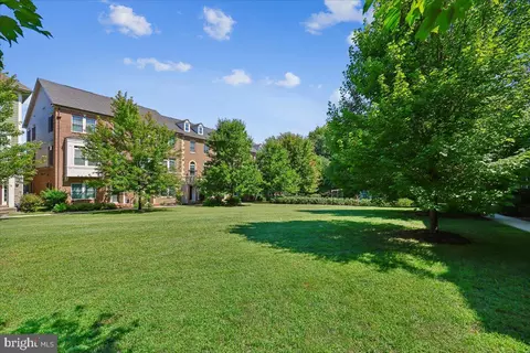 Exterior - 421 Hydrangea Pl, Gaithersburg, MD 20878 photo 7 of 11