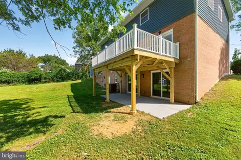 Exterior - 14208 N North Gate Dr, Silver Spring, MD 20906 photo 6 of 8