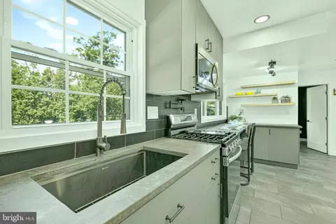 Kitchen - 14208 N North Gate Dr, Silver Spring, MD 20906 photo 3 of 7