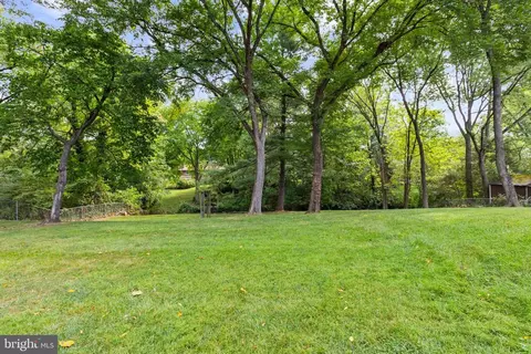 Exterior - 12309 Pretoria Dr, Silver Spring, MD 20904 photo 5 of 10