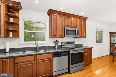 Kitchen - 12309 Pretoria Dr, Silver Spring, MD 20904 photo 4 of 6