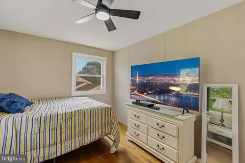 Bedroom - 3417 Canberra St, Silver Spring, MD 20904 photo 2 of 6