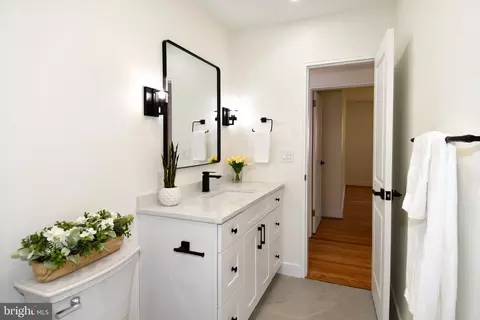 Bath - 4008 Adams Dr, Silver Spring, MD 20902 photo 2 of 4