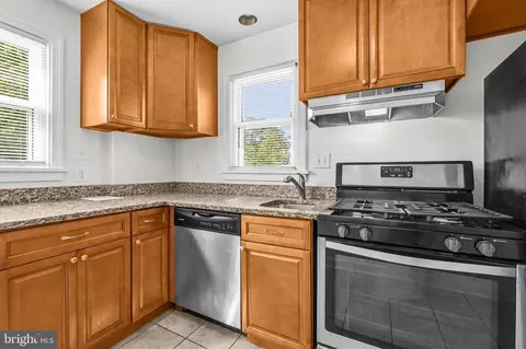 Kitchen - 2508 Lindell St, Silver Spring, MD 20902 photo 3 of 4