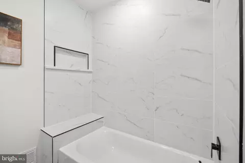 Bath - 13124 Cabinwood Dr, Silver Spring, MD 20904 photo 2 of 5