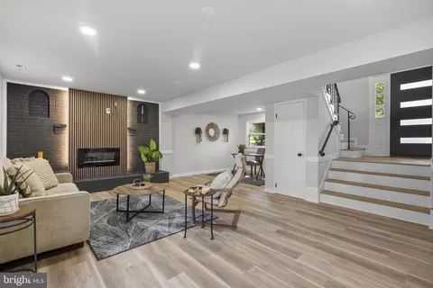 Living - 13124 Cabinwood Dr, Silver Spring, MD 20904 photo 3 of 5