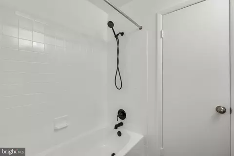 Bath - 13109 Musicmaster Dr #87, Silver Spring, MD 20904 photo 2 of 3