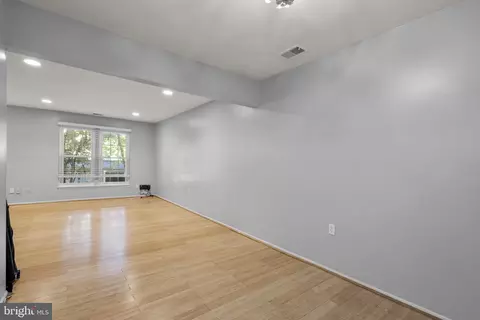Living - 13109 Musicmaster Dr #87, Silver Spring, MD 20904 photo 5 of 6